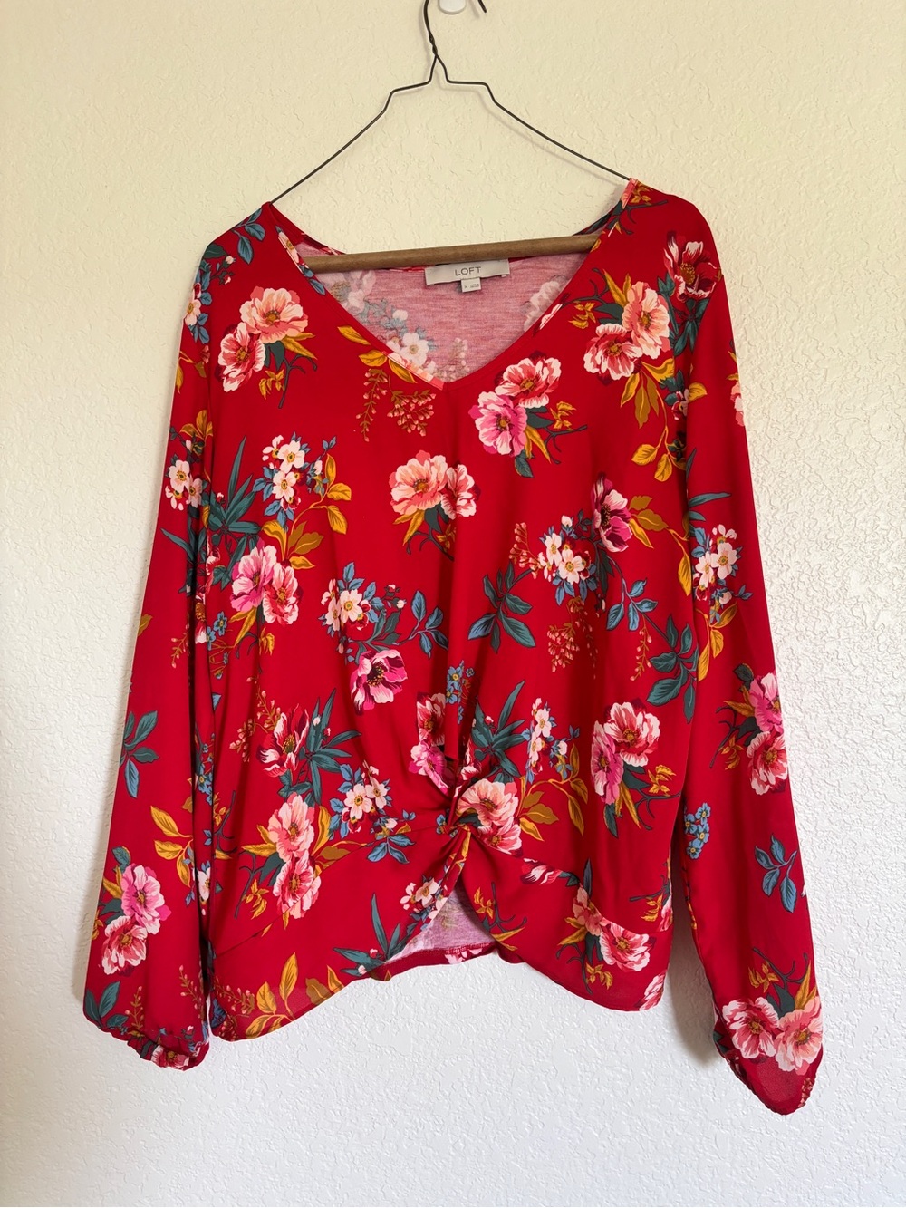 LOFT Floral Twist Front Blouse Red Pink Long Sleeve Top Size Medium
